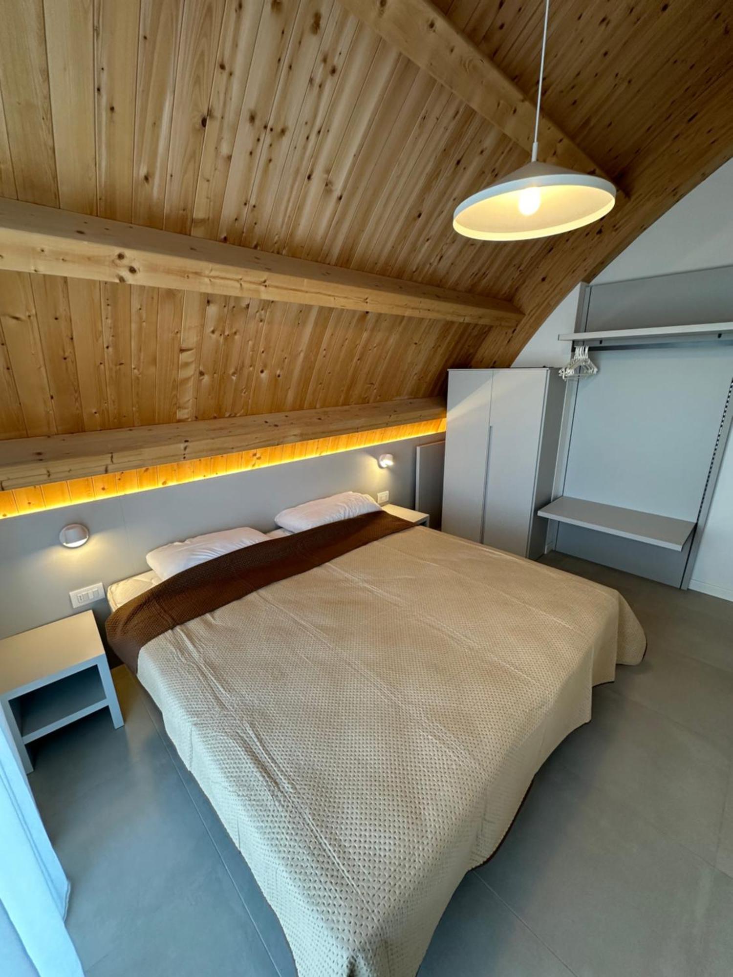 Woody Green Penthouse Sea View - Agenzia Cocal Каорле Экстерьер фото
